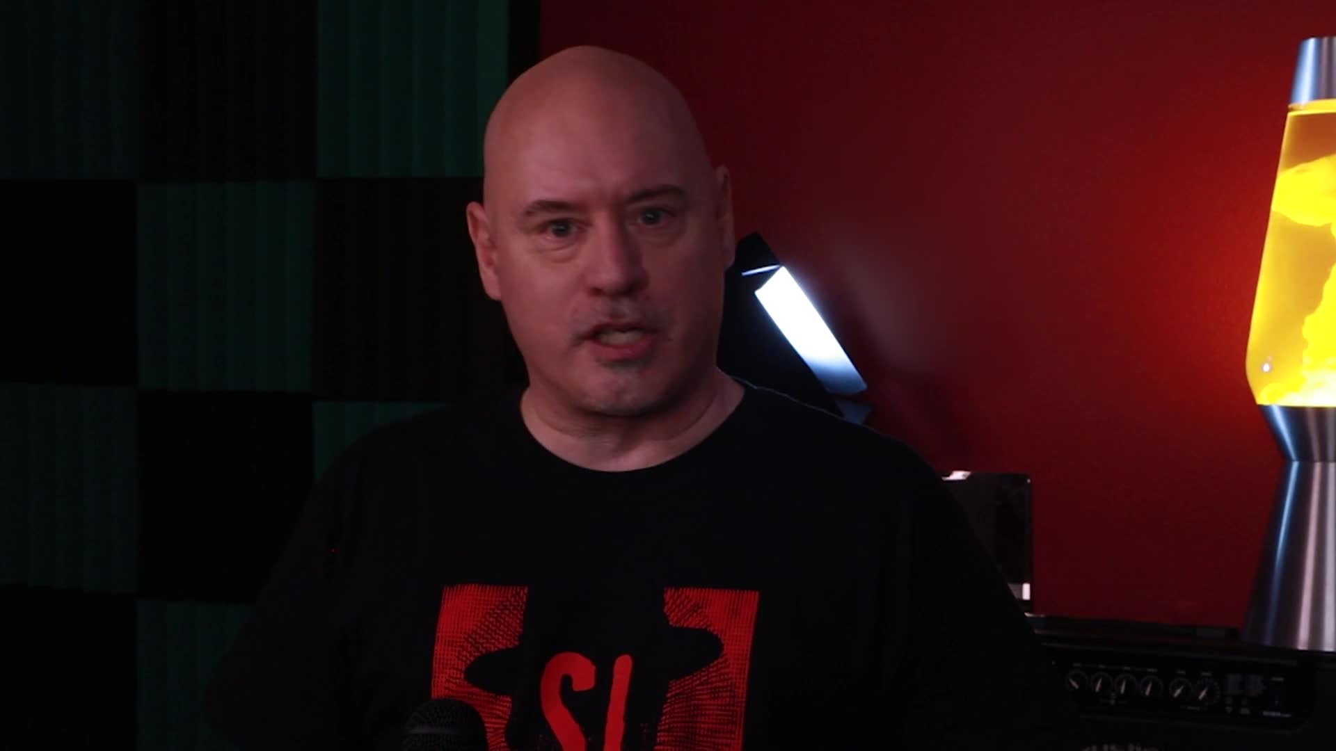 Soundwaves TV - Through The Lens